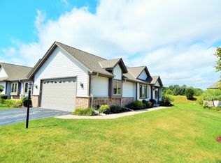 N160W18915 Oakland Dr, Jackson, WI 53037