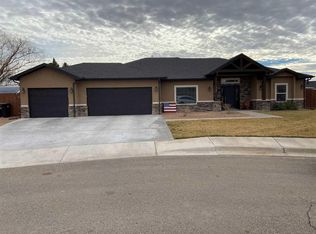 1302 Regents Ct, Roswell, NM 88201