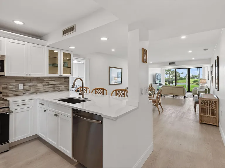 301 S Seas Dr #104 — Photo 11