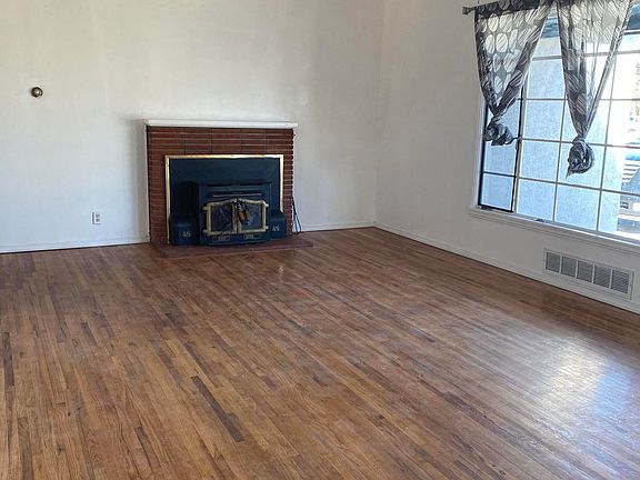 2nd image of 2501 N Cochiti Ave