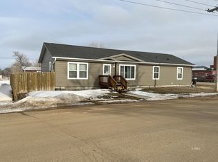 916 S 1st St W, Baker, MT 59313