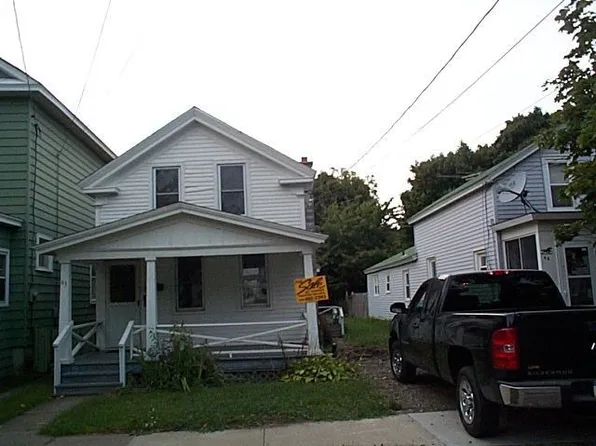 63 Mitchell St, Oswego, NY 13126