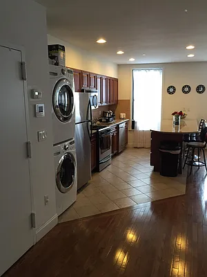 Rented by KNP Realty LLC | media 16