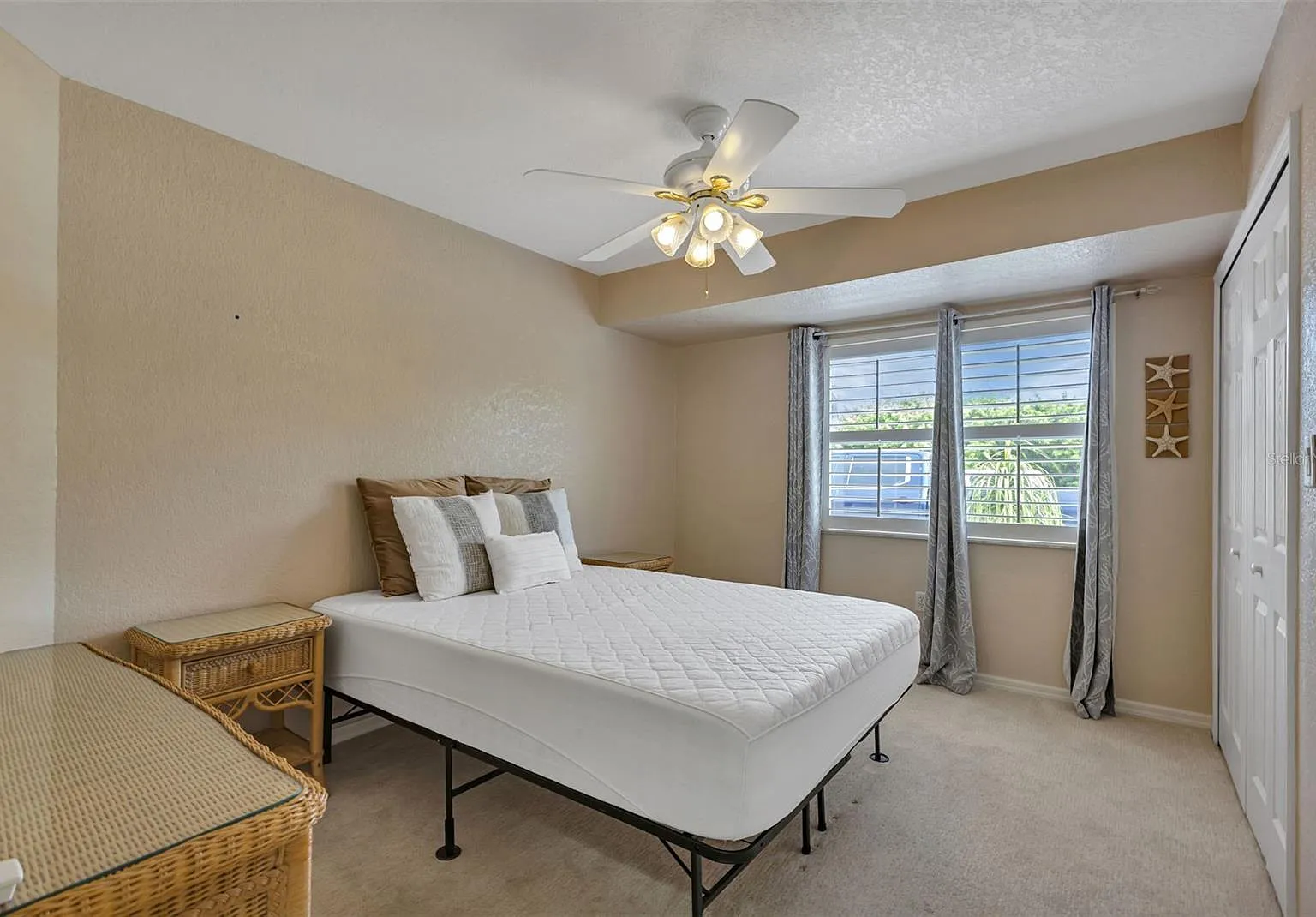 4 bed, 2.0 bath, 1620 sqft, $957 — Photo 1