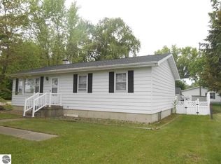 632 Grafton Ave, Alma, MI 48801