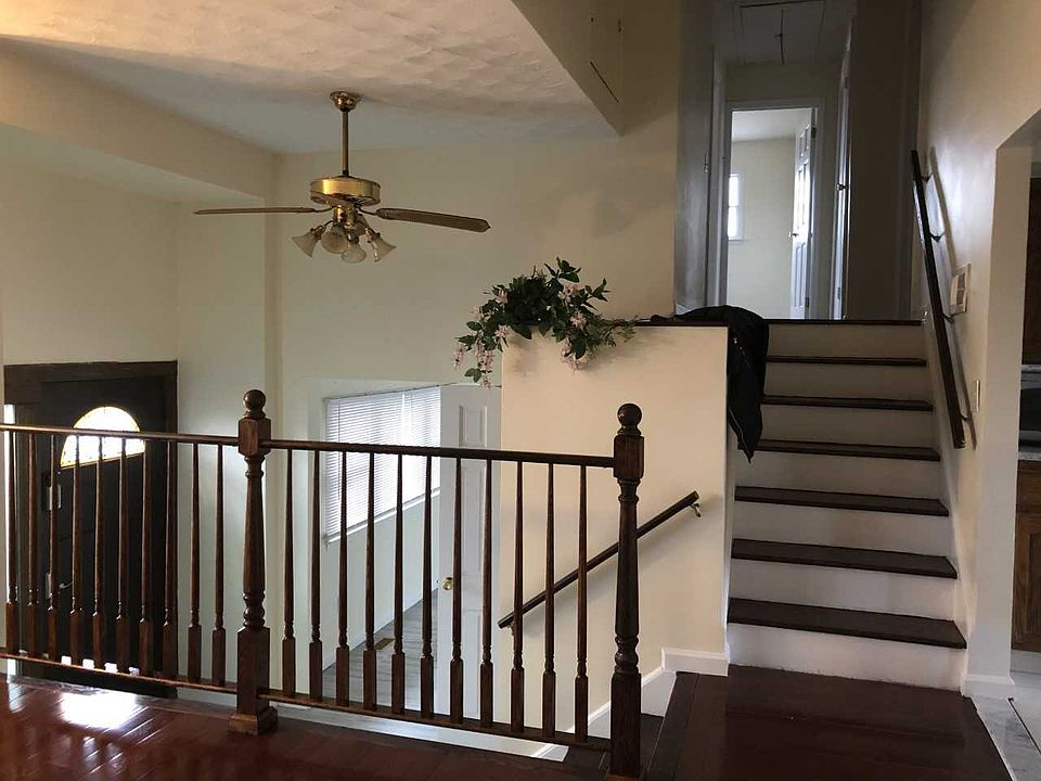 1st image of 21 W 18th St