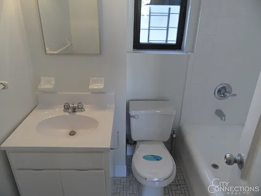 Rented by City Connections Realty | media 24