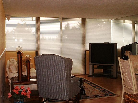 2nd image of 1910 Evergreen Park Dr SW APT 403