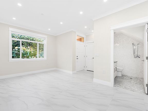 4th image of 530 E 18th Ave