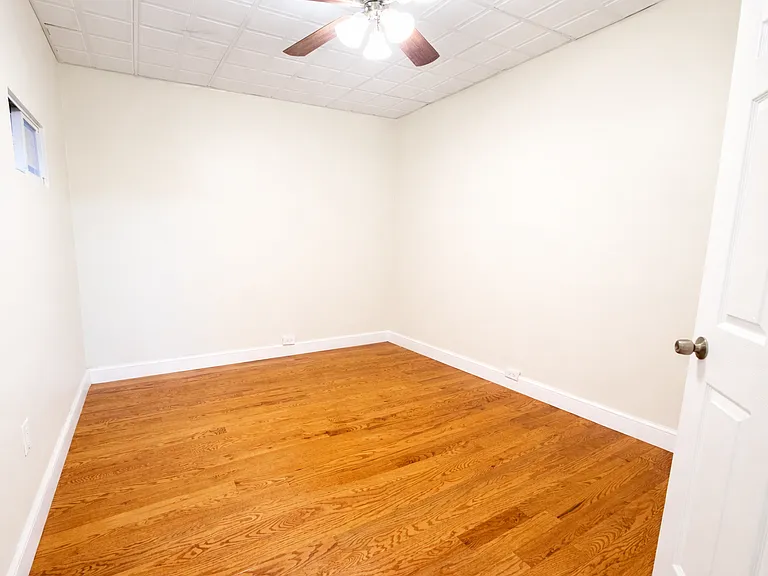 22 Chestnut St #1 — Photo 7