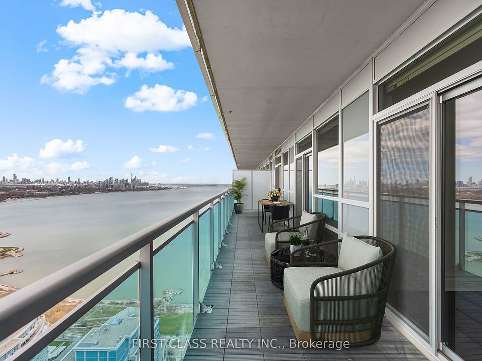 1st image of 16 Brookers Ln #Penthouse 03