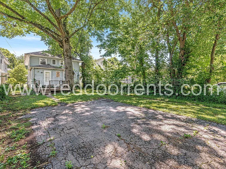 4704 N College Ave — Photo 27