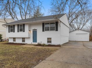 2812 Alton Dr, Champaign, IL 61821