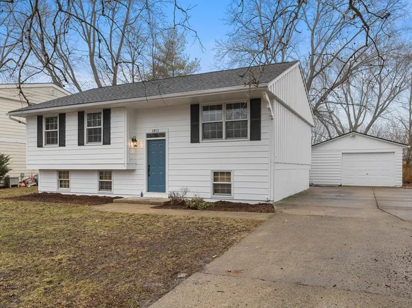 2812 Alton Dr, Champaign, IL 61821