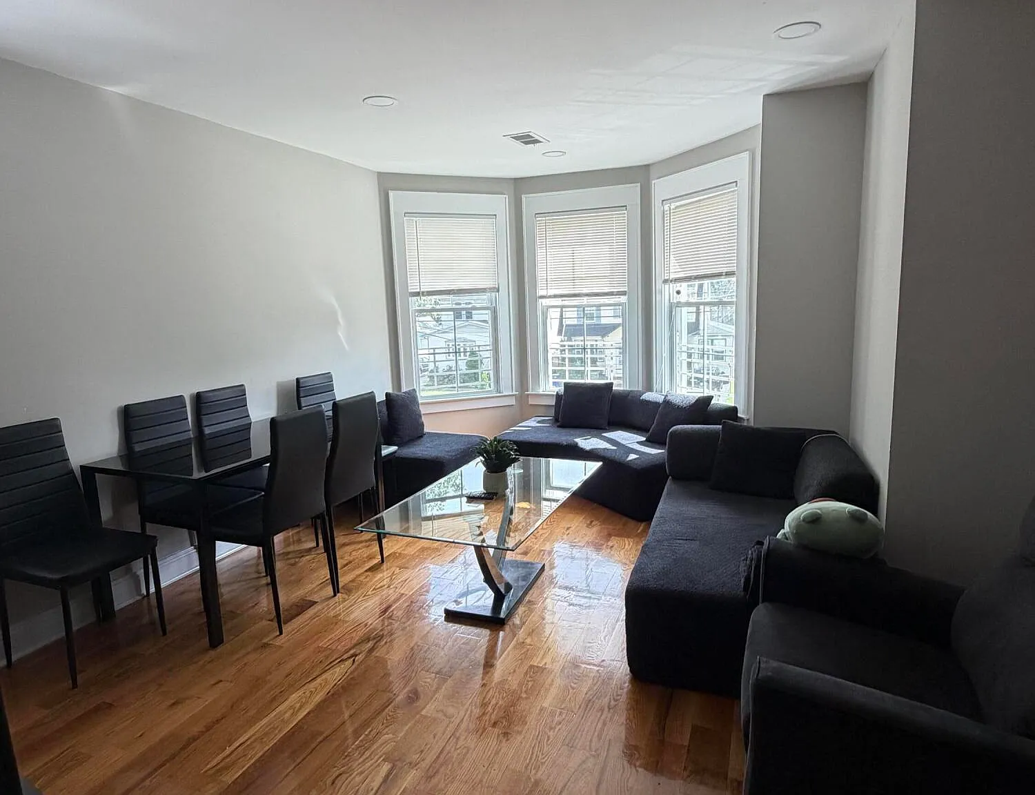 3 bed, $3,100 — Photo 3