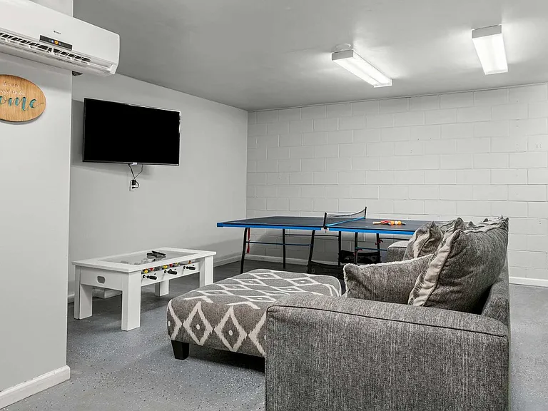 Building's Lounge