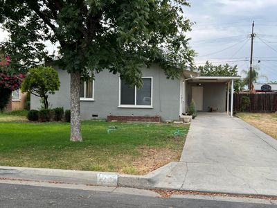 1777 E Meadow Lane, Dinuba, CA, 93618