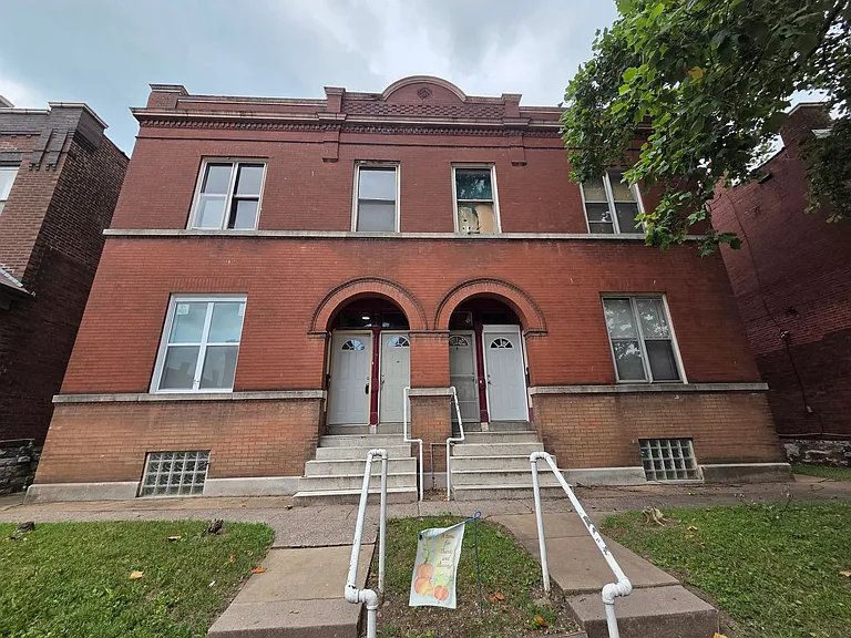 4421 Pennsylvania Ave — Photo 3