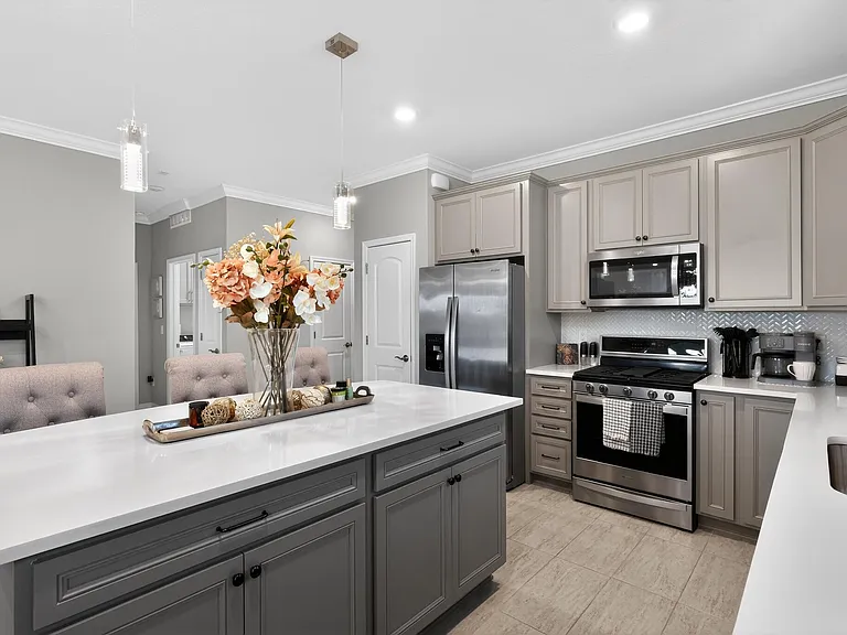 10430 SW Captiva Dr — Photo 3
