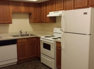 656 Melrose Ln APT 1, Beecher, IL 60401