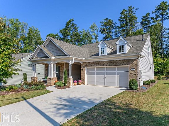 2nd image of 2920 Goldfinch Cir