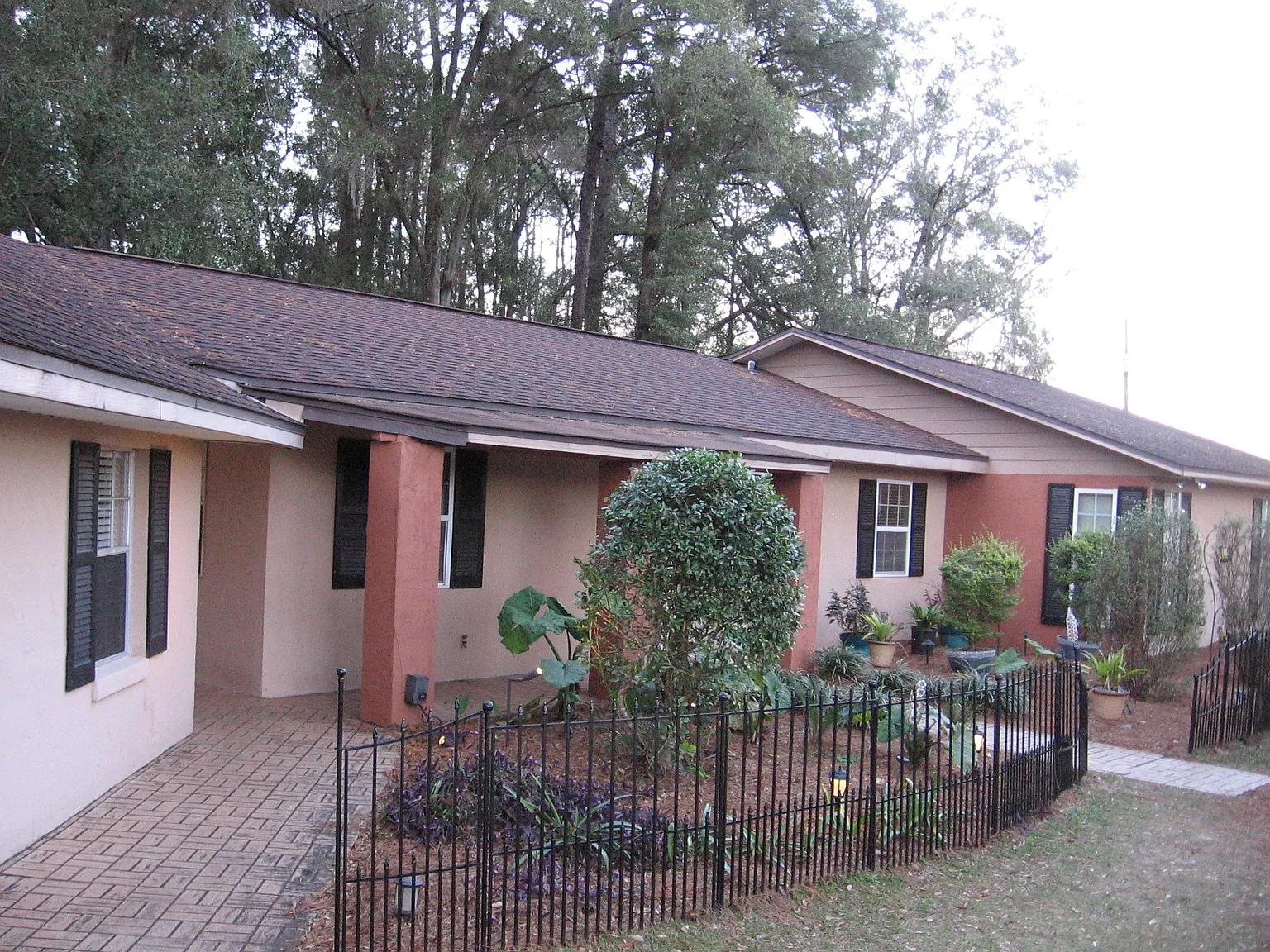 11573 SW 2nd Ln — Photo 1