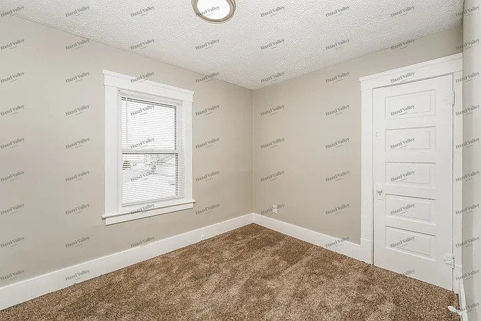 908 W 20th St — Photo 11