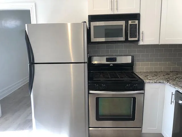1 bed, 800 sqft, $1,715 — Photo 3