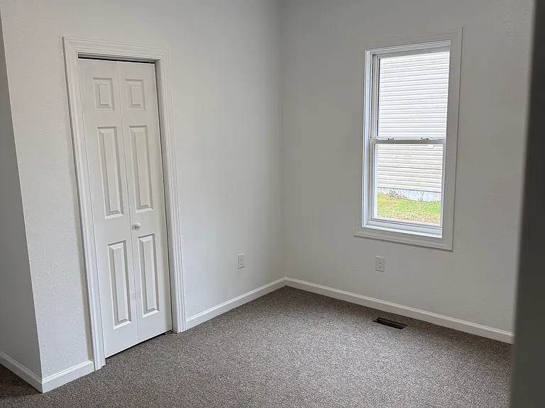 1440 Lasalle Ave — Photo 9