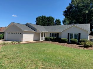 109 Burwood Dr, Simpsonville, SC 29681