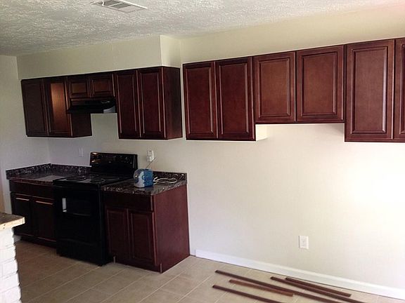4th image of 7206 Towerview Ln