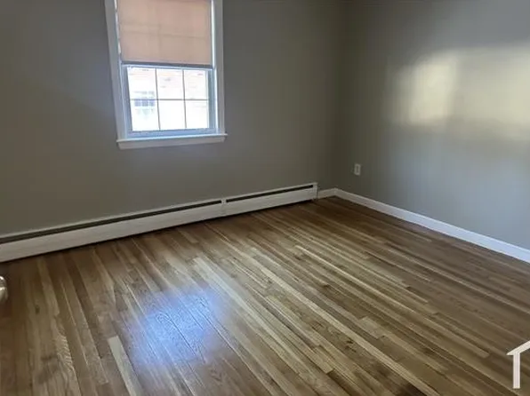 425 North St APT 5, Randolph, MA 02368