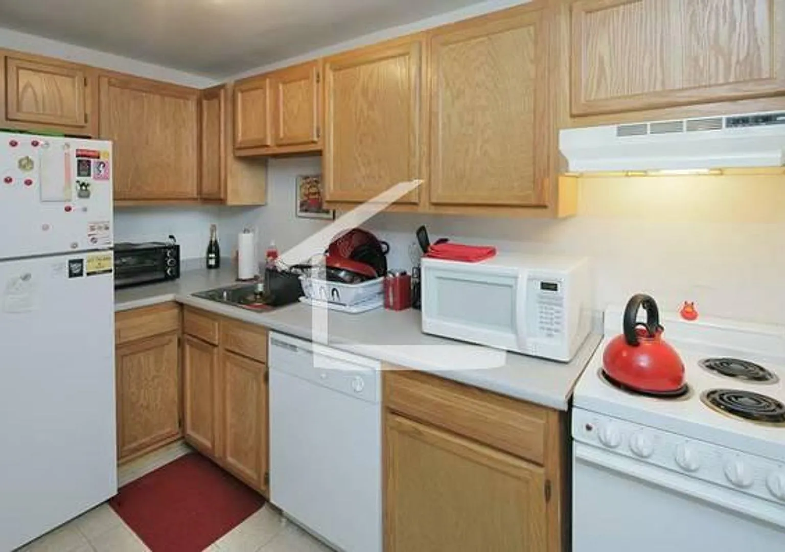 1-Bed w/H&HW Allston @ Linden & Brighton — Photo 1