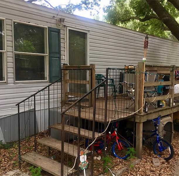1st image of 729 2nd St