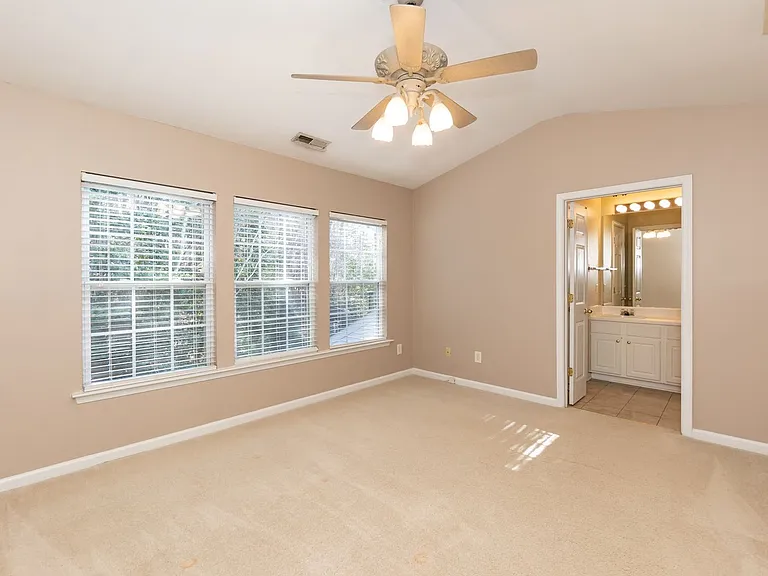 4254 Vienna Crest Dr — Photo 18