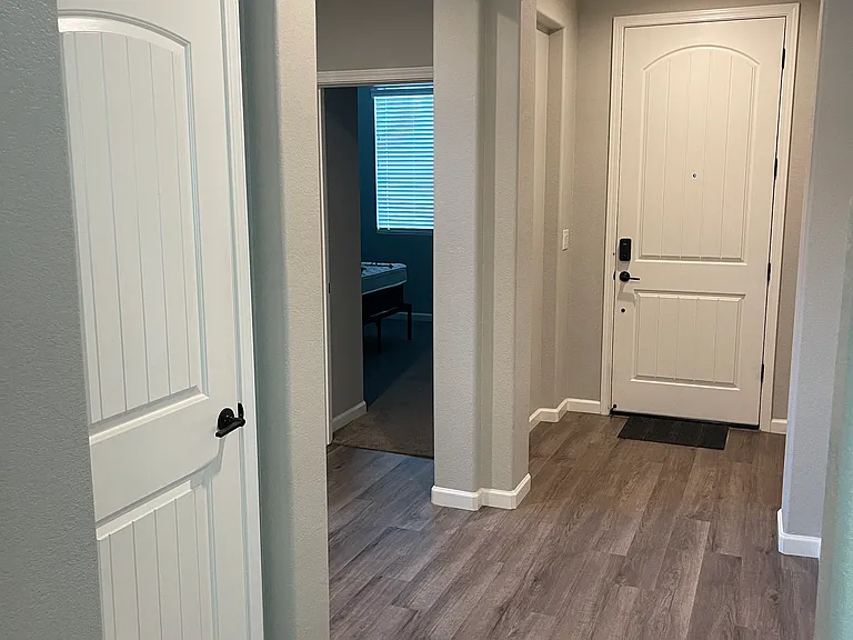 419 Daffodil Dr #2 — Photo 13