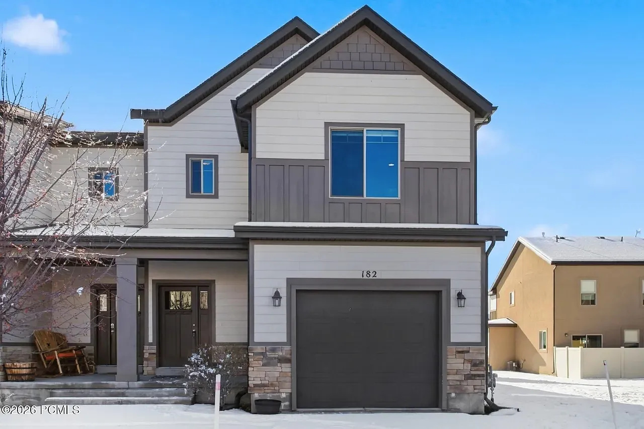3 bed, 2.5 bath, 1700 sqft, $2,600 — Photo 1