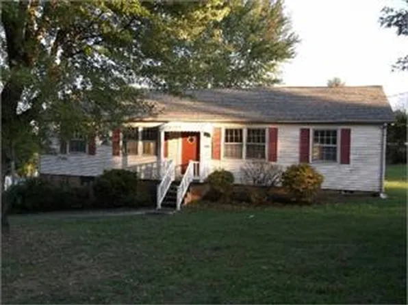 3408 Stamps Ln, Powell, TN 37849