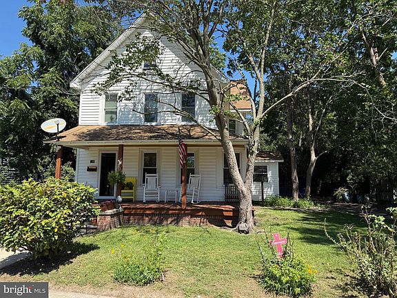 2nd image of 108 Brooklyn Ave