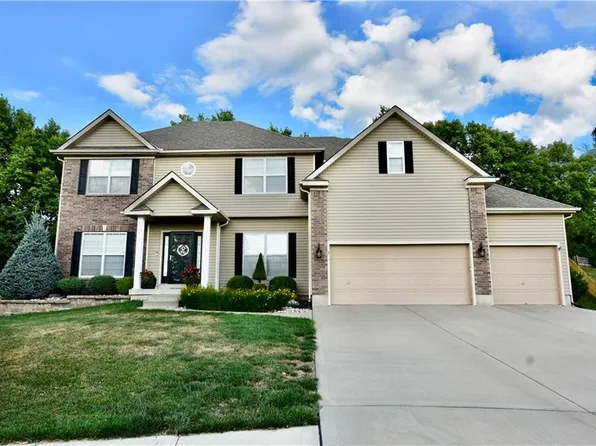 10319 N Hedges Ave, Kansas City, MO 64157