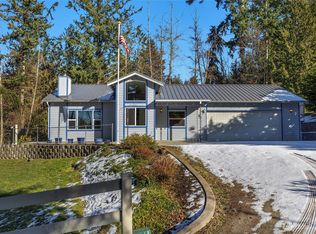 907 Rowe Rd, Camano Island, WA 98282