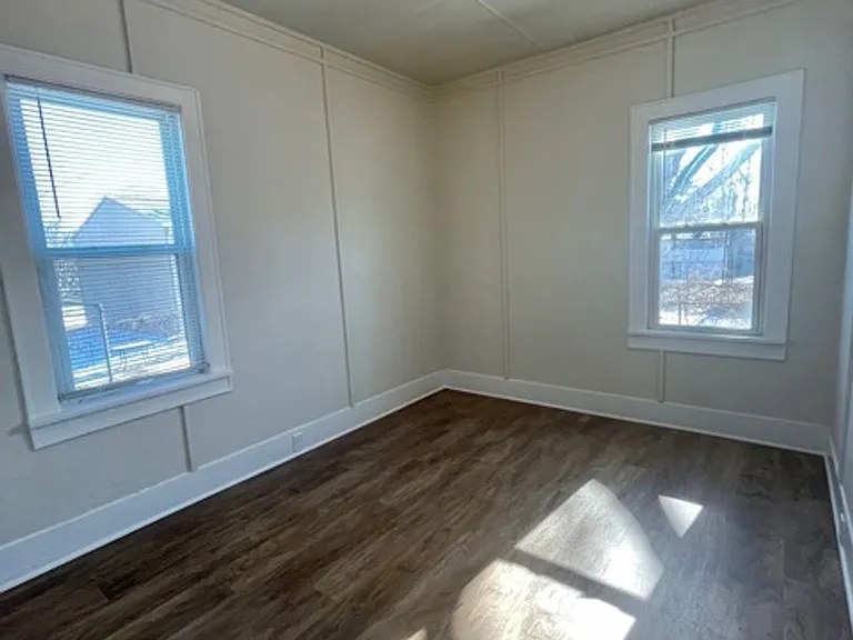 303 S Taylor St — Photo 10