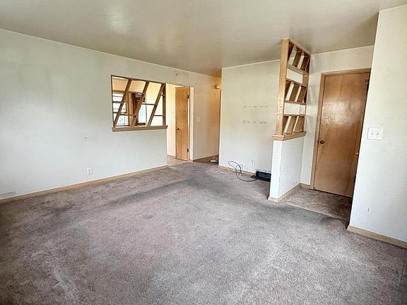 5th image of 8261 W Daphne STREET