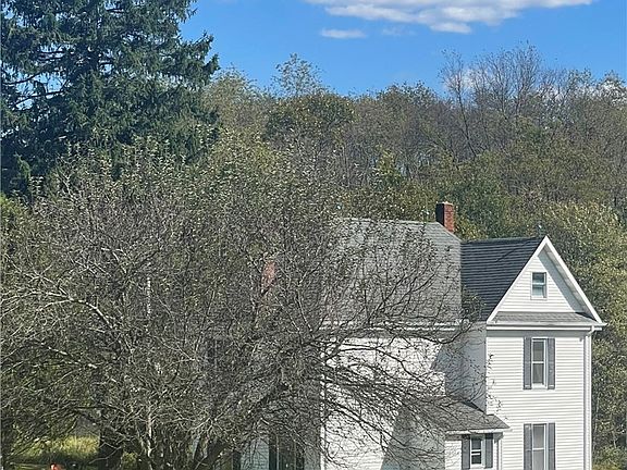 4th image of 134 Cherie Ln