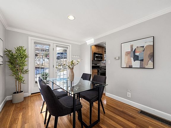 4th image of 7 Bow St #7