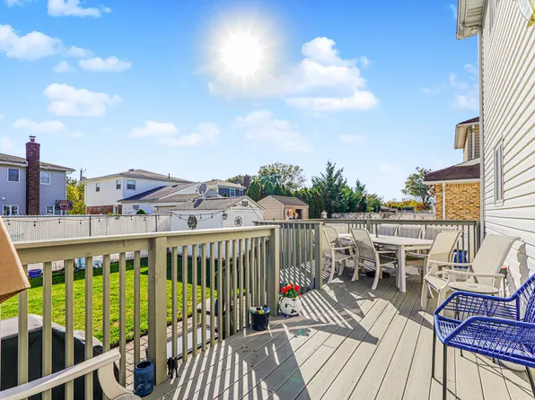 174 Barbara Street image 33 of 37