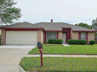 10223 Gulfstream Ln, Sugar Land, TX 77498
