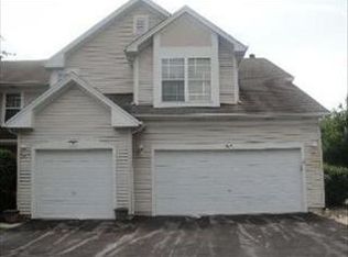 302 Hartford Ct, Oswego, IL 60543