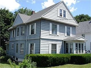 2nd image of 141 Pleasant St