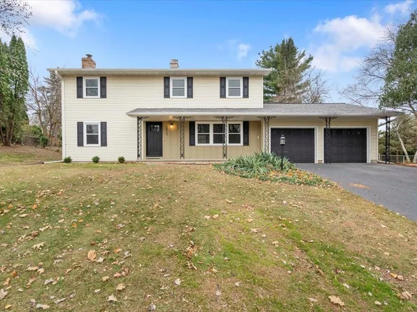 2826 Grandview Blvd, Madison, WI 53713